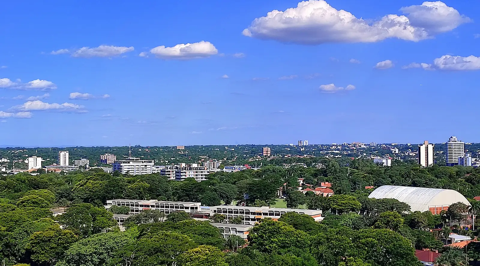 Gebäude des Colegio Goethe in Asunción, die deutsche Auslandsschule für Familien in Paraguay