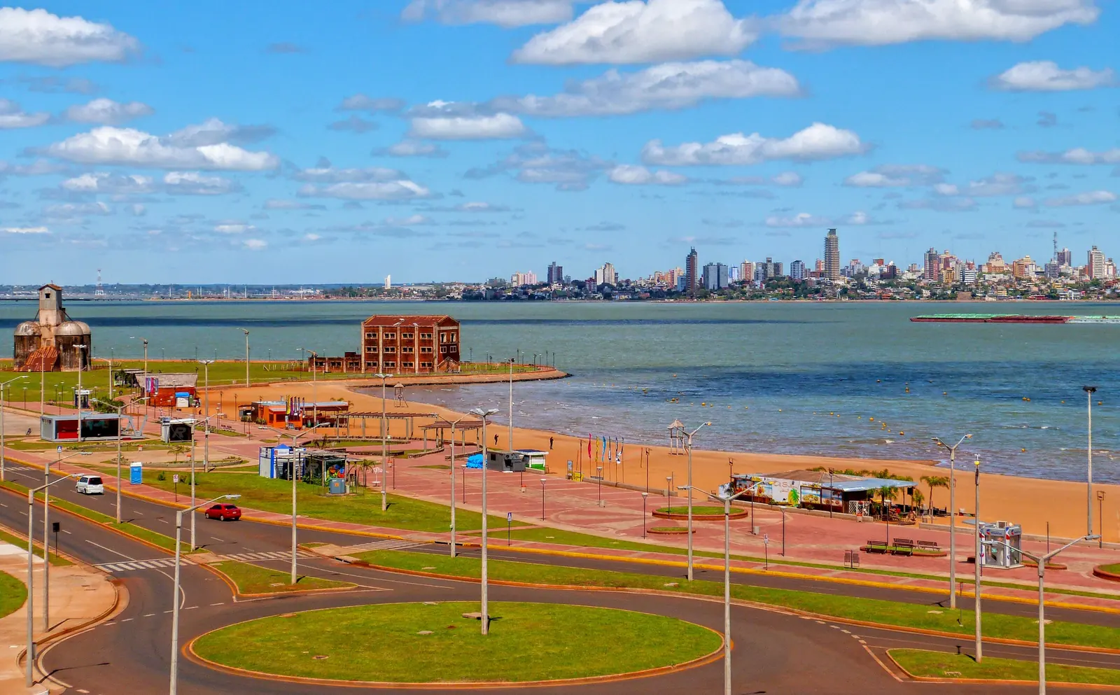 Encarnación in Paraguay 2026: Wohnen, Mieten, Paraná-Stadt