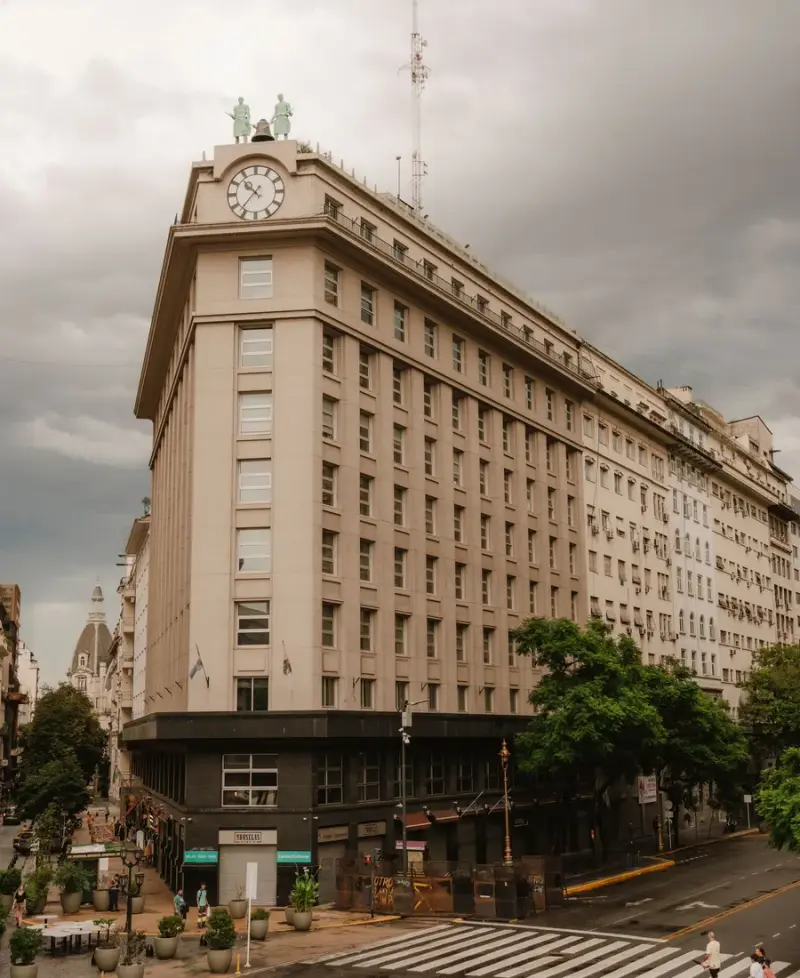 Klassische Architektur in Buenos Aires, sinnbildlich für die Metropolen Südamerikas in Reichweite von Paraguay